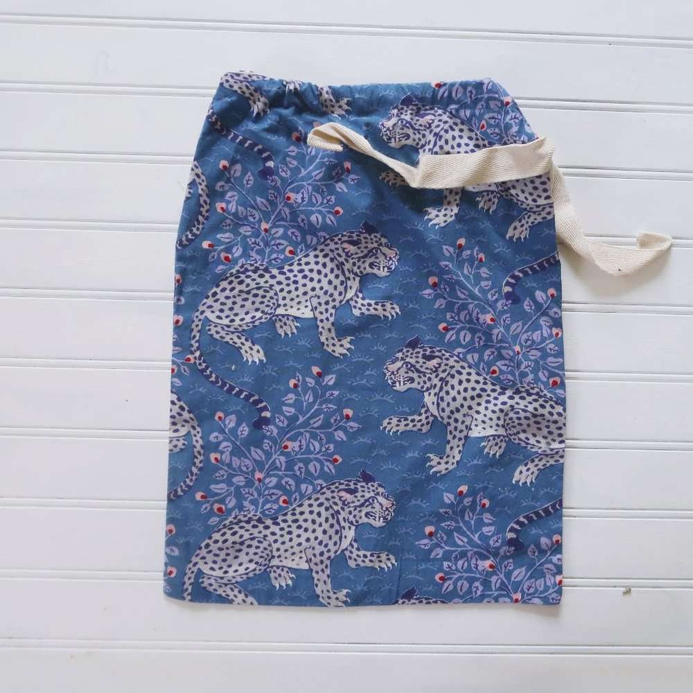 PRINTFRESH Bagheera print clothes bag in Indigo (NWOT) - Picture 2 of 2